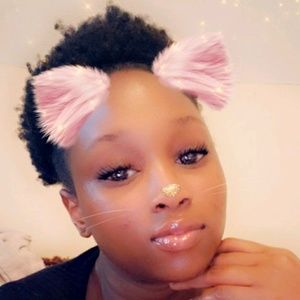 Meet your Posher, Ebony